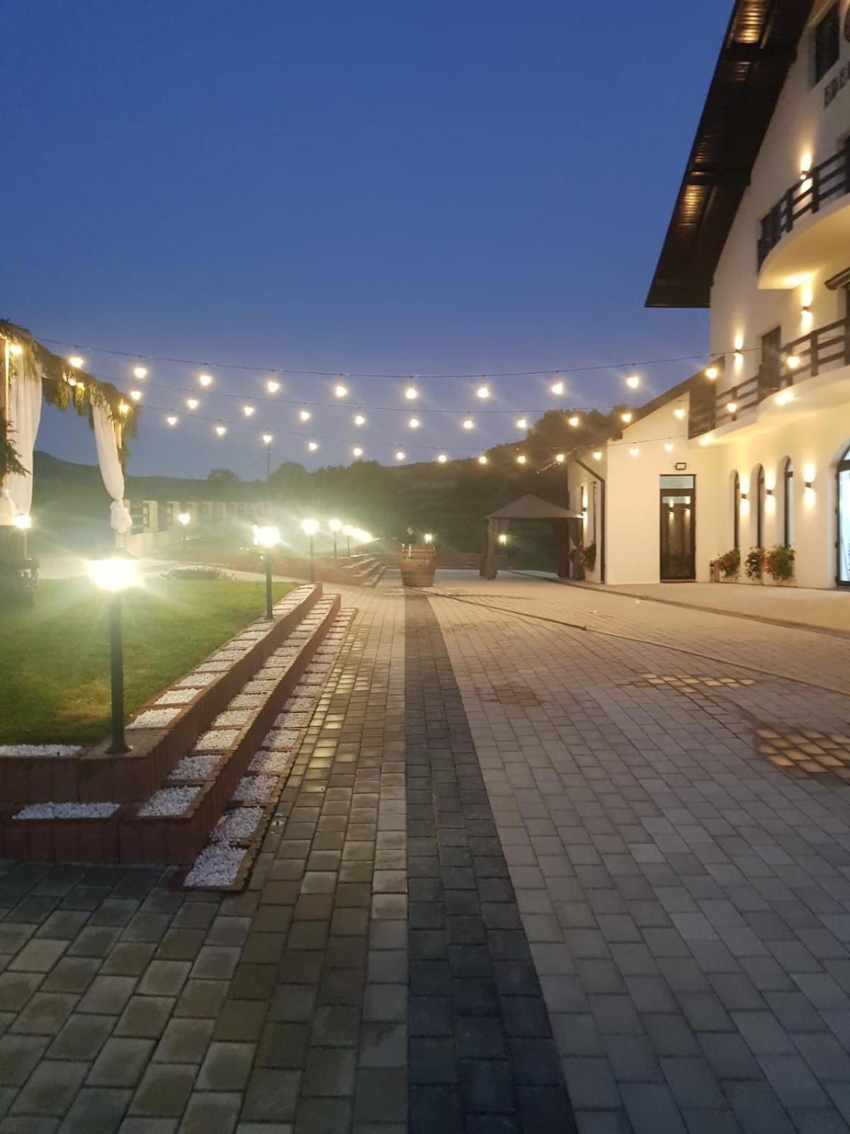 Evenimente Edelweiss Hotel Bogdan Vodă Buitenkant foto